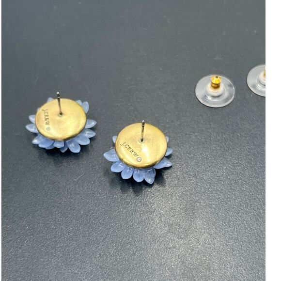 J. Crew Periwinkle Blue Acrylic Floral  Dahlia Statement Necklace & Earring Set - Picture 8 of 13
